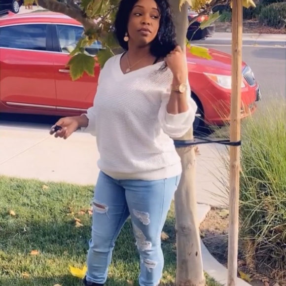 Oversize V Neck Thermal Long Sleeve Knit Top - Picture 6 of 6